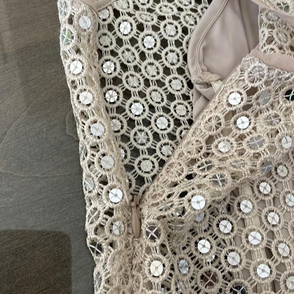 White House Black Market top size small khaki top - Picture 9 of 14